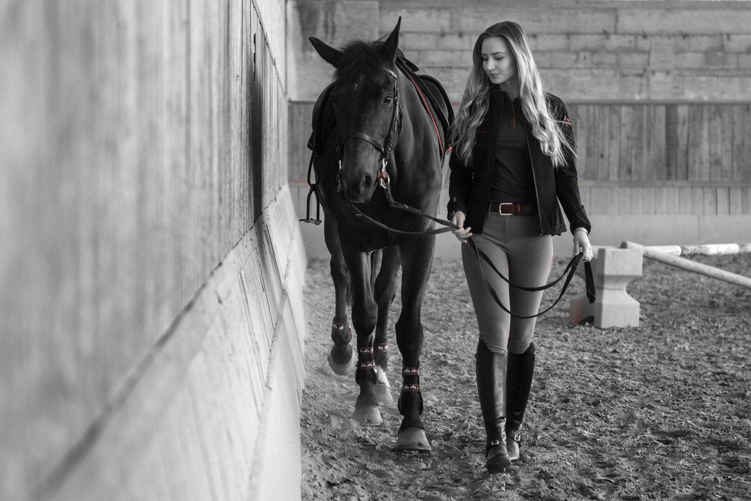 Makebe in the usa offer a stunning line of women clothing, made with technical material, but always keeping the wonderful Italian Style. Makebe dress you with riding Breeches for Hunter Jumper, Show Jumper and dressage riders. 