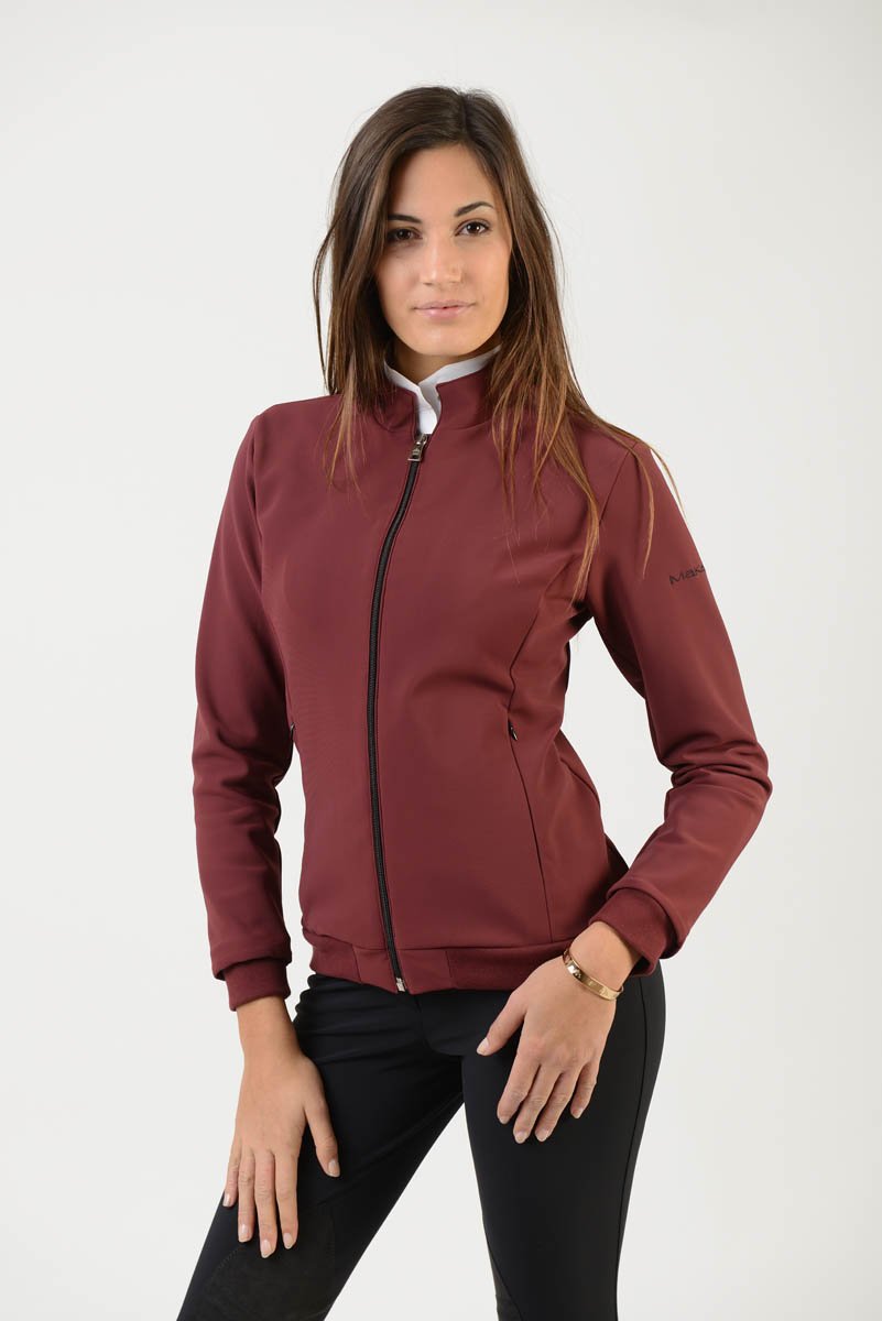 Technical Sweater | model GAIA | lady sweater | riding sweater | leisure time | sweater | clothing | equestrian | Makebe | elegance | comfort | comfort of movement | Made in Italy | riding | lady jacket | jacket | bordeaux |