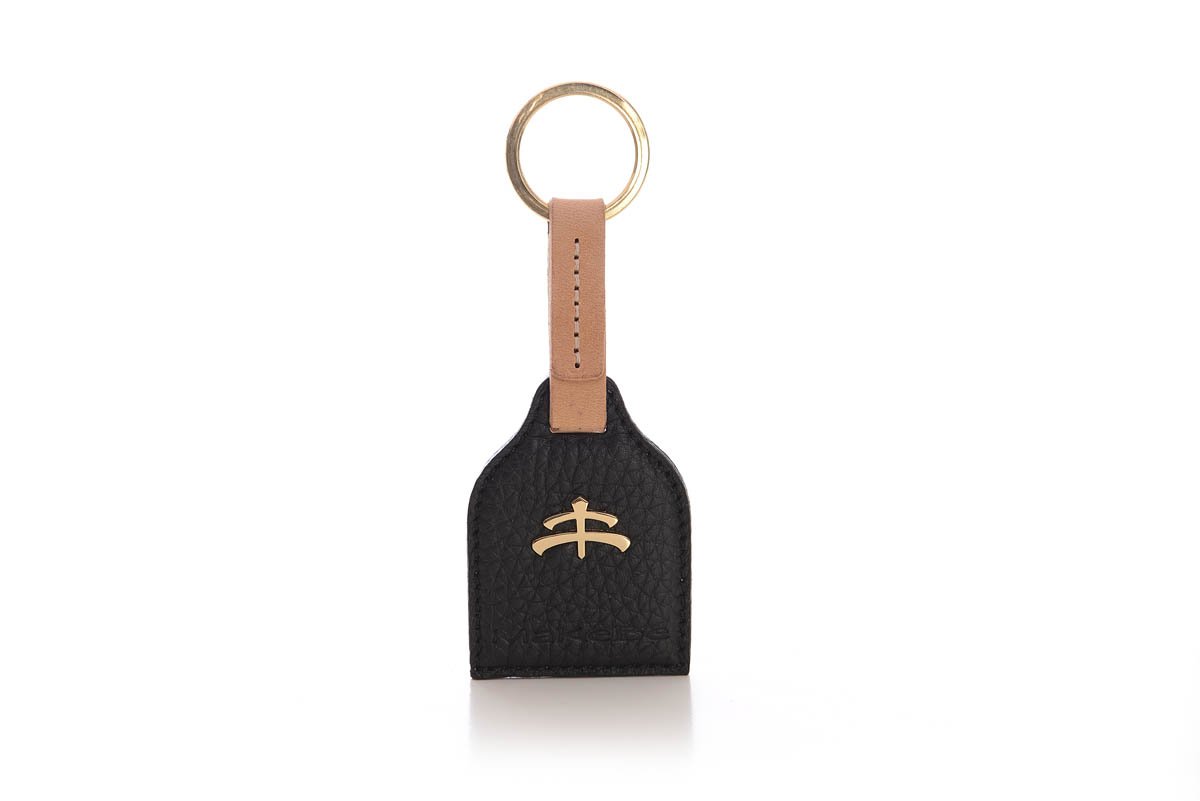 Stirrup leather Key Ring | leather | leather fashion | fashion accessories | leather accessories | key holder |  keychain | Made in Italy | craftsmanship | Makebe | black |