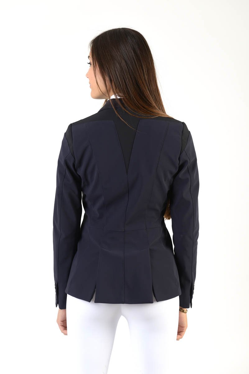 Lady horse riding jacket | model ALTEA | tech fabric | technical materials | technical fabric | riding | equestrian | Makebe | Made in Italy | clothing | jacket | riding jacket | free movememt system | comfort | comfort of movements | elastic materials | riding elastic jacket | elegance | blue |